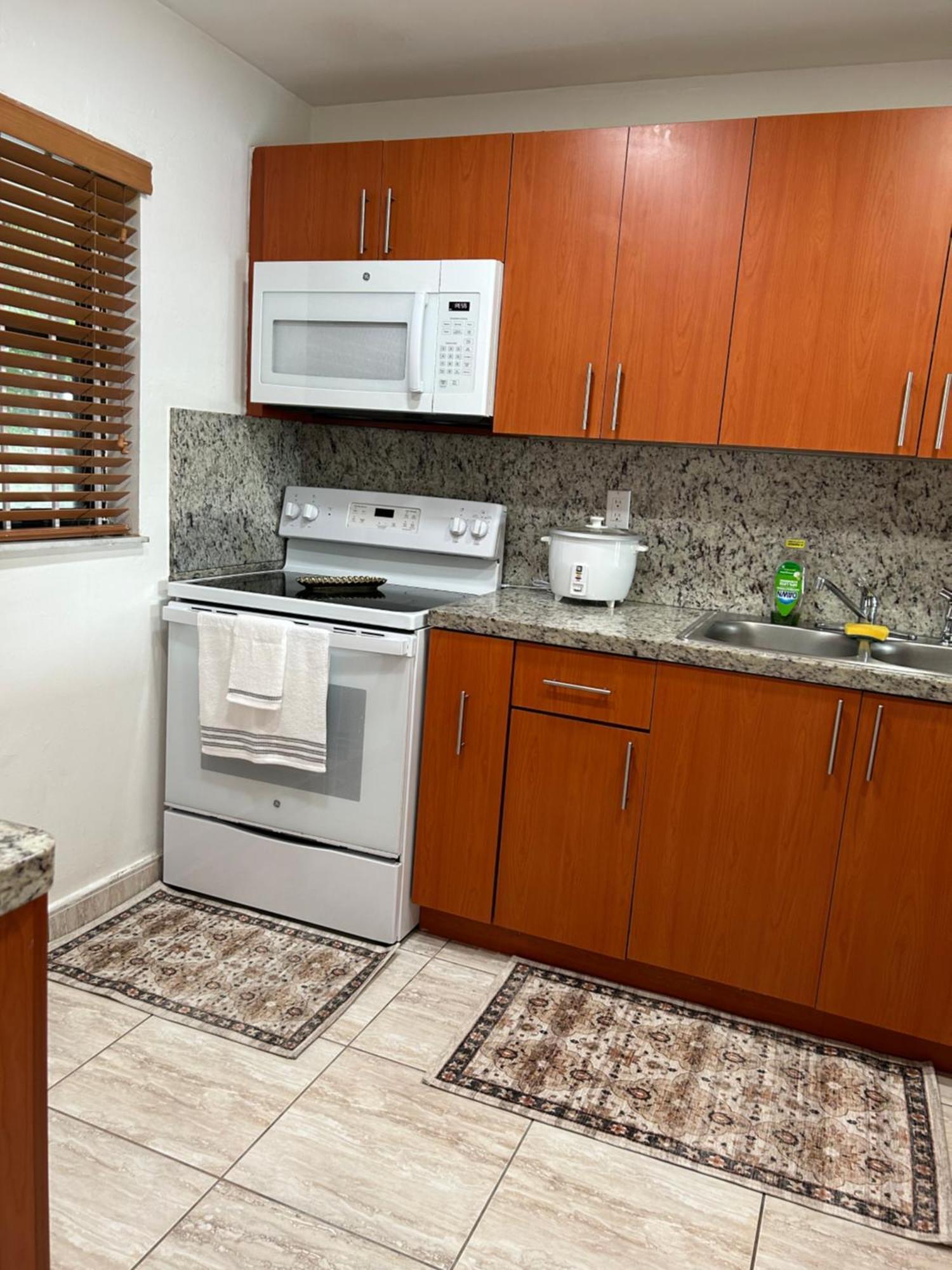 Beautiful Apartment With Very Elegant Colonial Decoration Tamiami المظهر الخارجي الصورة