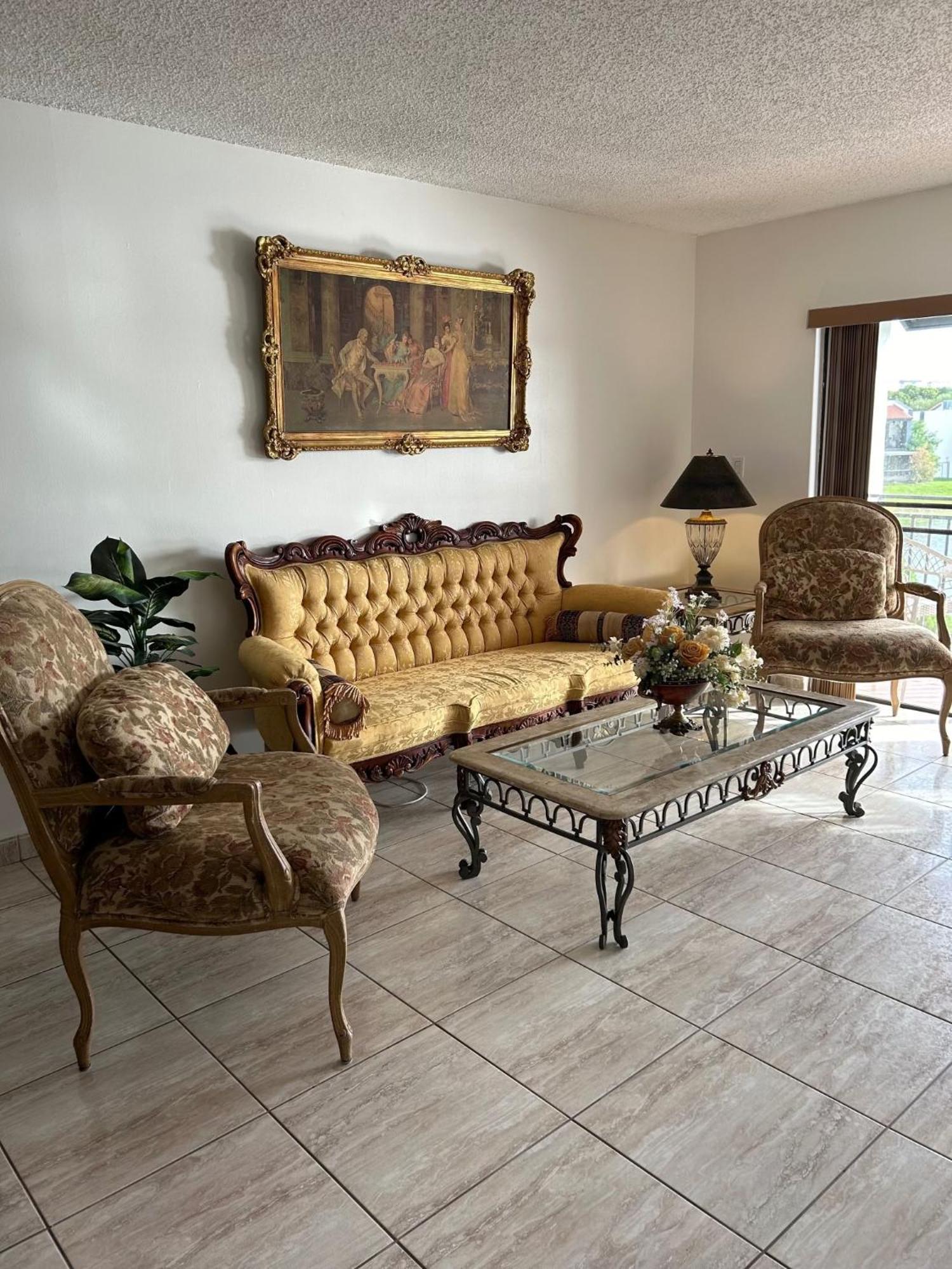 Beautiful Apartment With Very Elegant Colonial Decoration Tamiami المظهر الخارجي الصورة